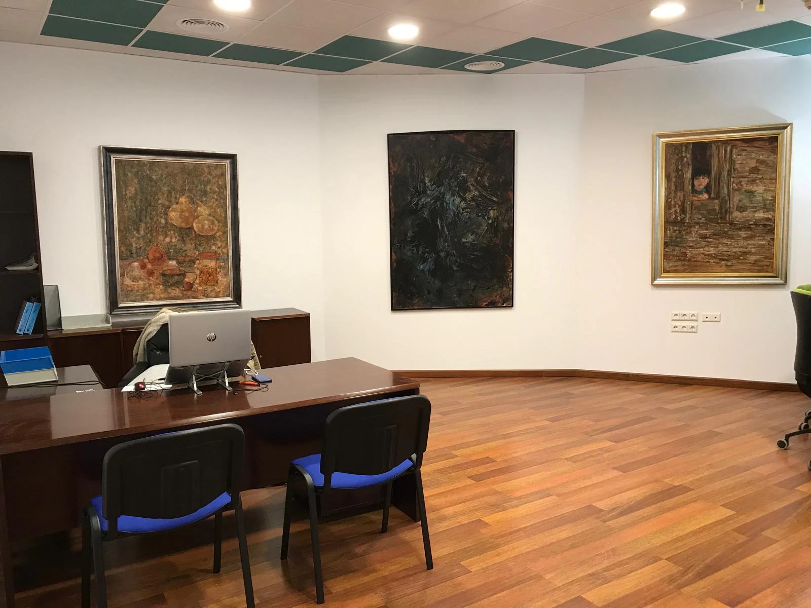 GREAT COMMERCIAL SPACE OPPORTUNITY FOR MULTIPLE USES WITH AN INCREDIBLE LOCATION