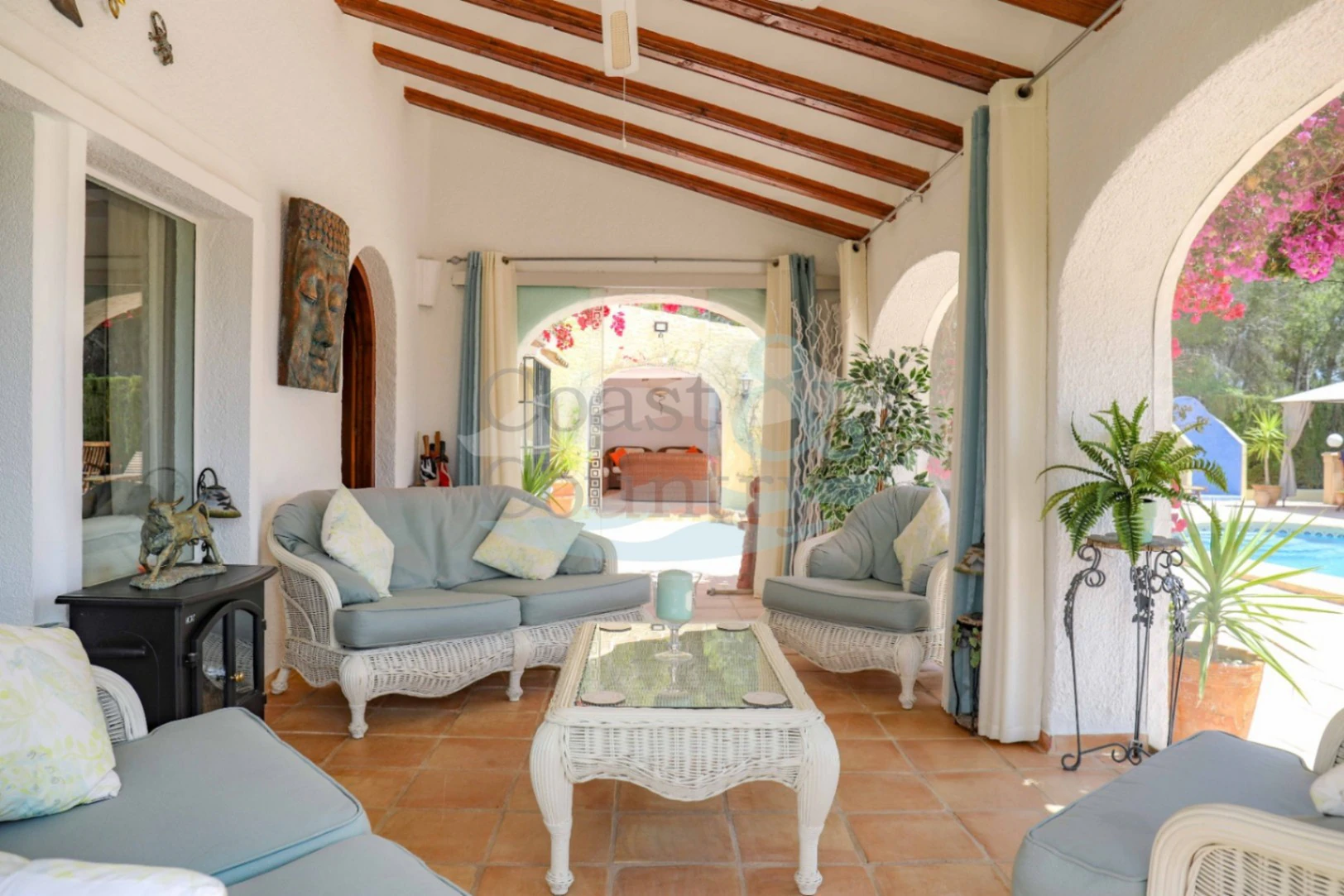 Prachtige villa op Montgo: weids uitzicht en tijdloze elegantie