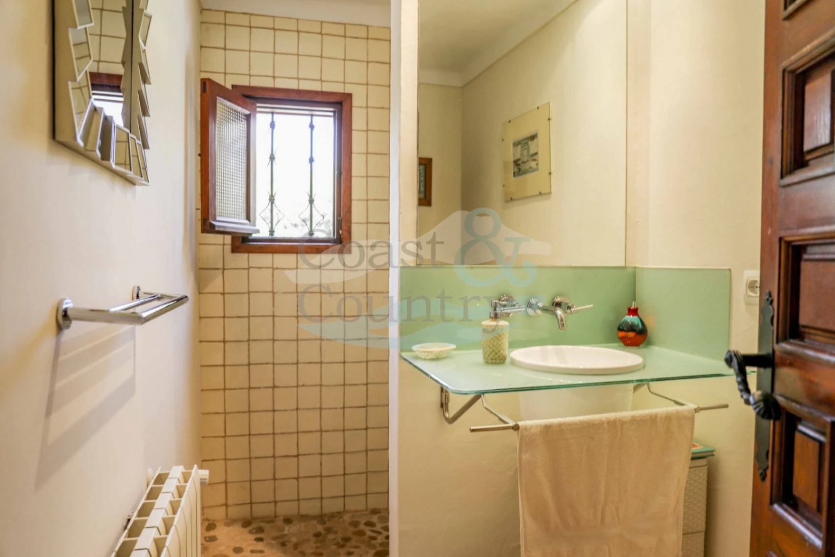Prachtige villa op Montgo: weids uitzicht en tijdloze elegantie