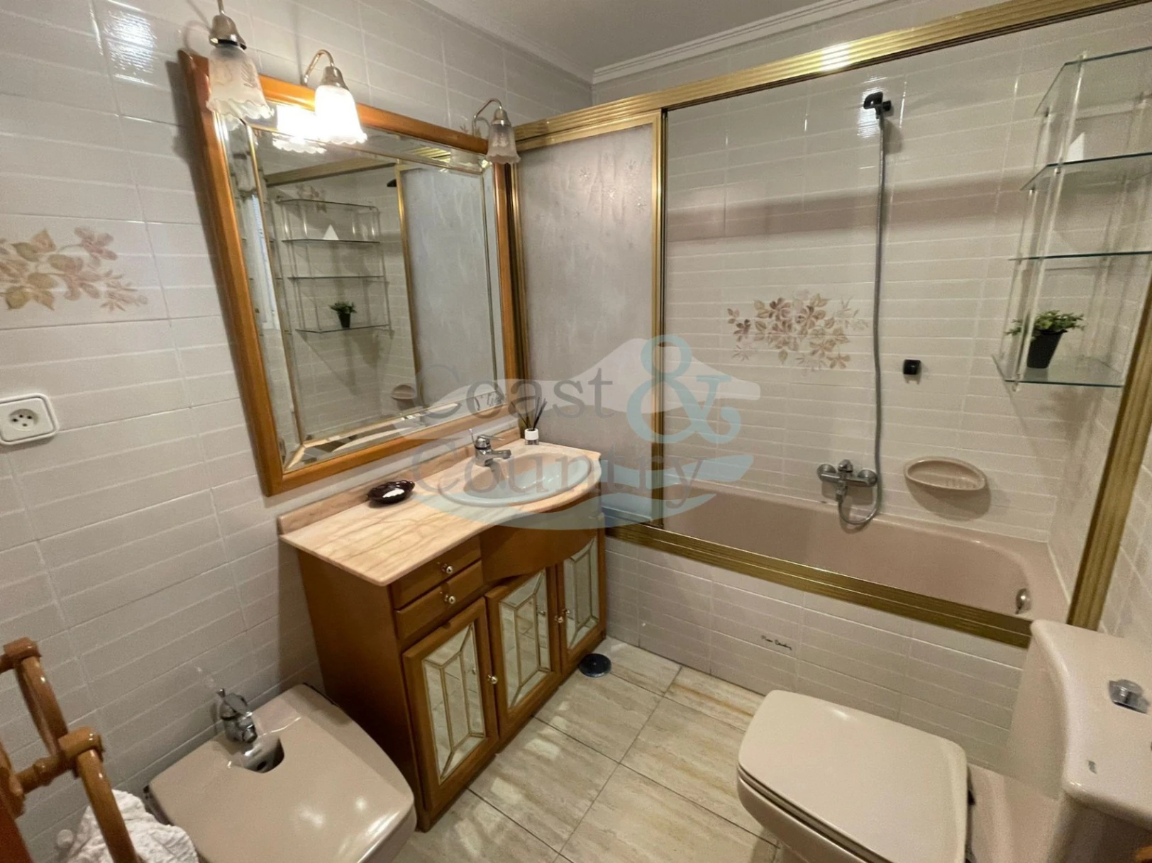 Stunning Spacious Central Apartment in Calpe, Steps from the Beach