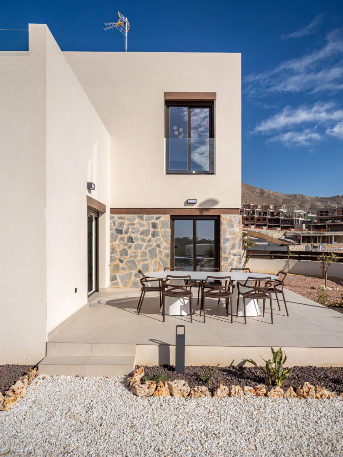 Luxurious Independent Villas with Contemporary Design