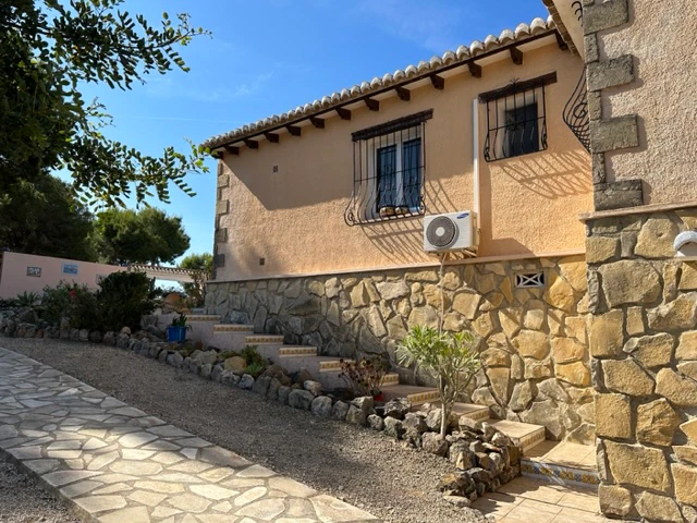 Belle Villa À Moraira