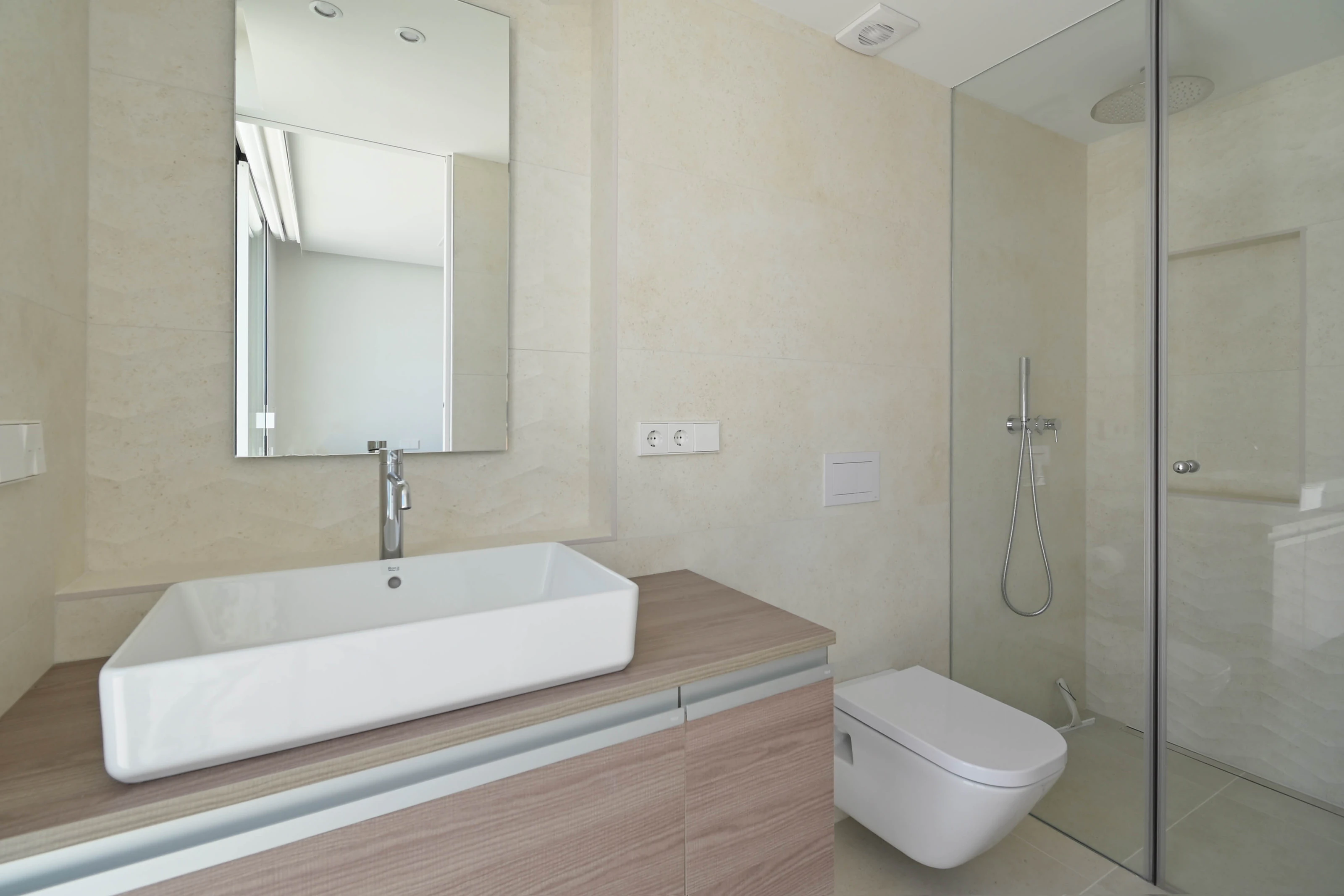 Lyxig modern villa med havsutsikt i Moraira