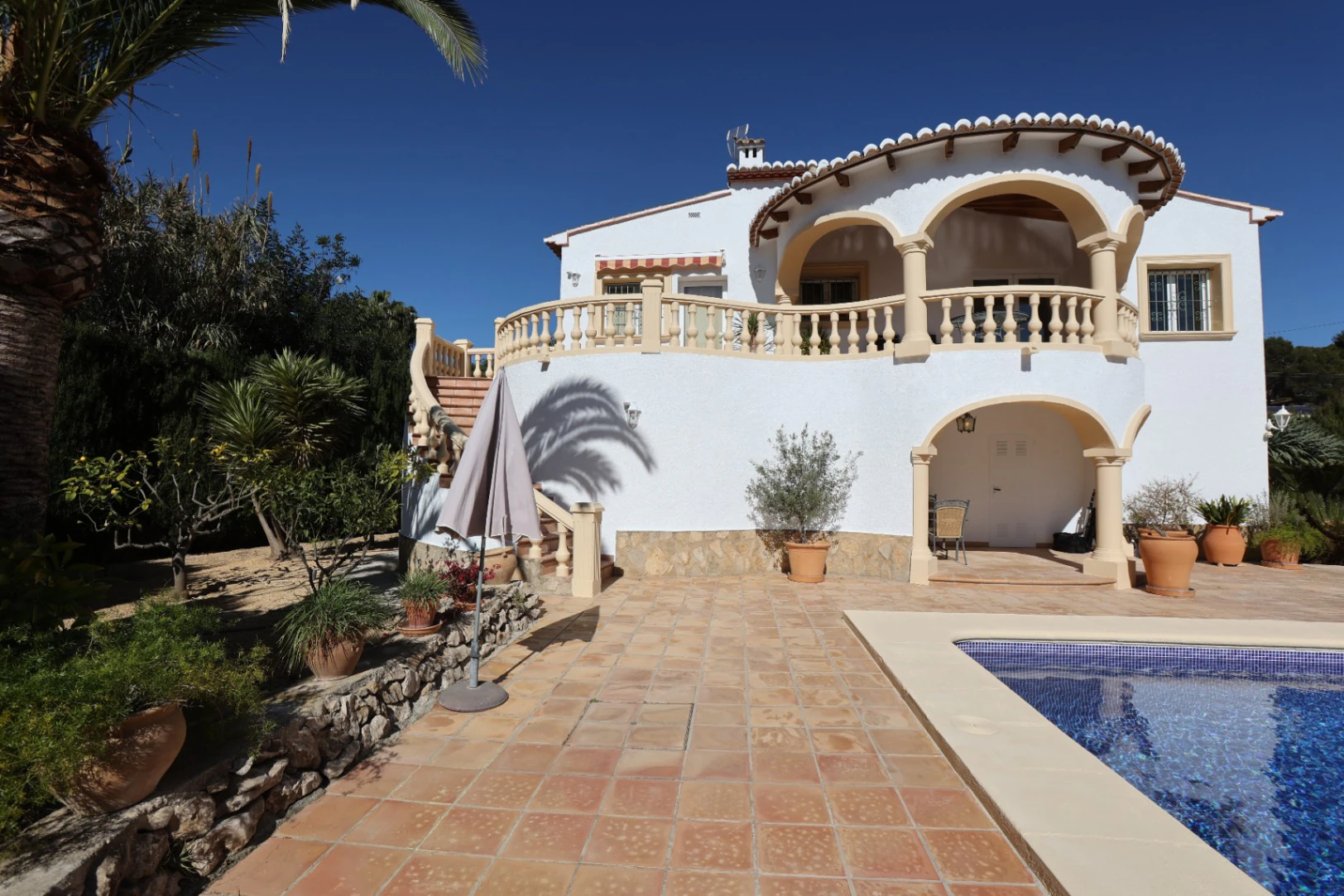 Zweistöckige Villa in Benissa