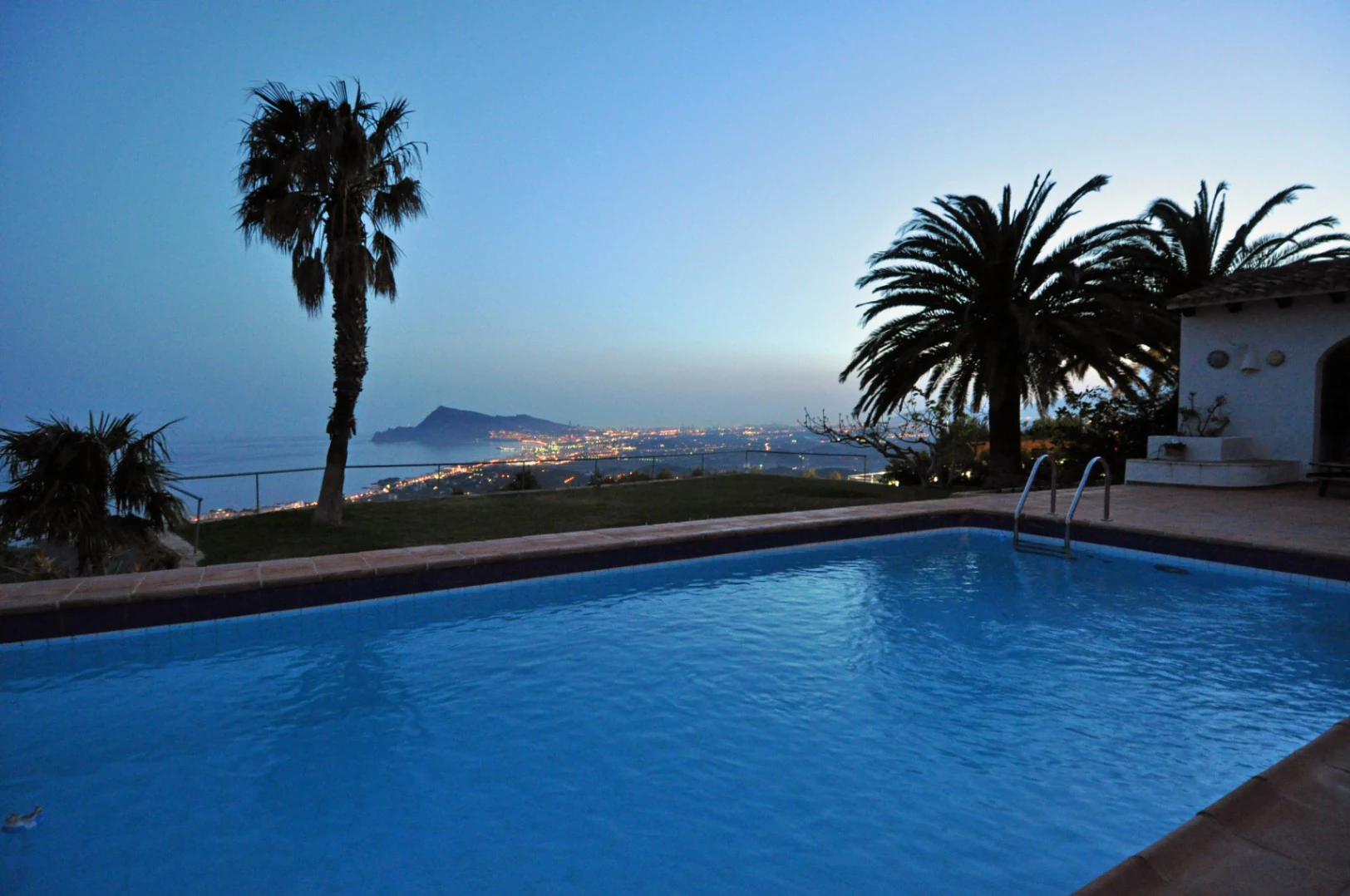 CC1310 - Villa with incredible direct sea views in Altea.