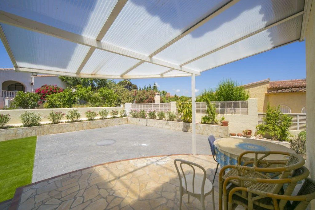 Charming 3-Bedroom Casa with Private Pool in Calpe