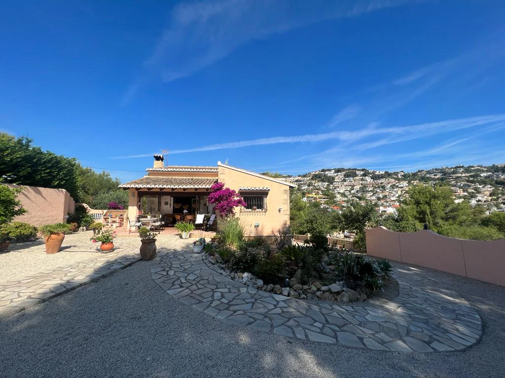 CC1039 - Beautiful Villa In Moraira