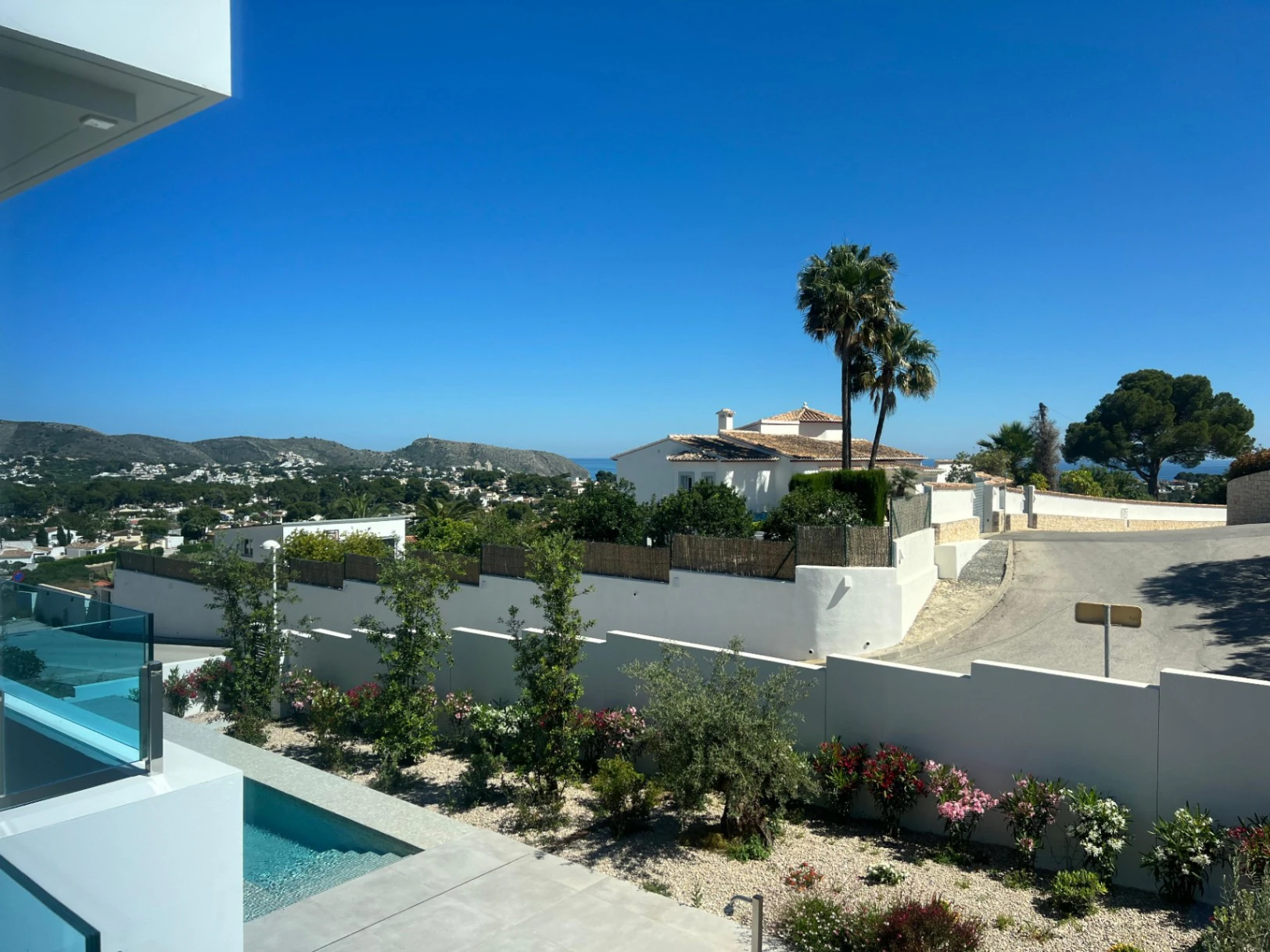 Exclusieve moderne villa te koop in Moraira