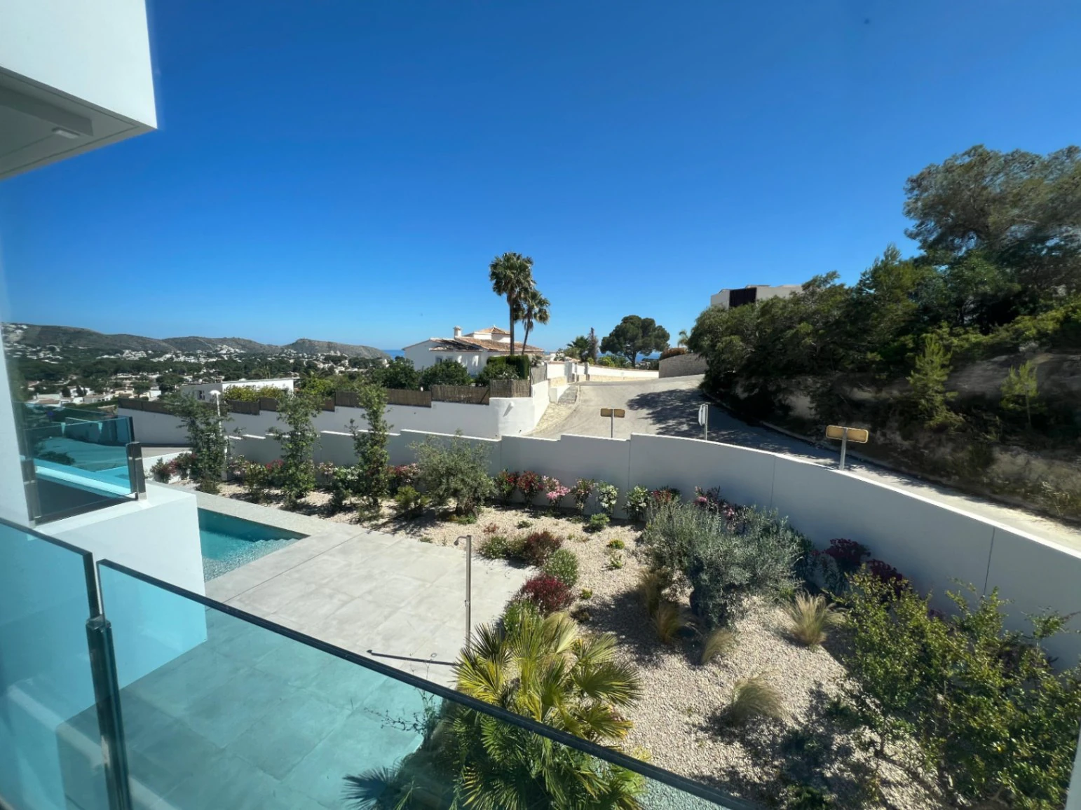 Exclusieve moderne villa te koop in Moraira