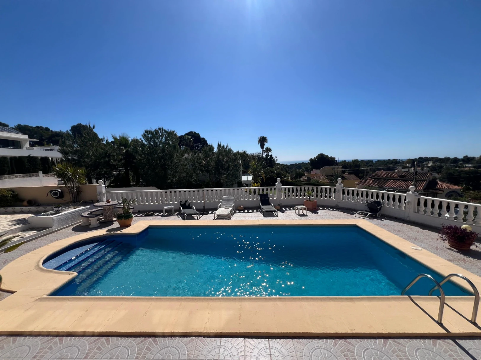 Vente de villa traditionnelle de 4 chambres avec piscine à Benissa