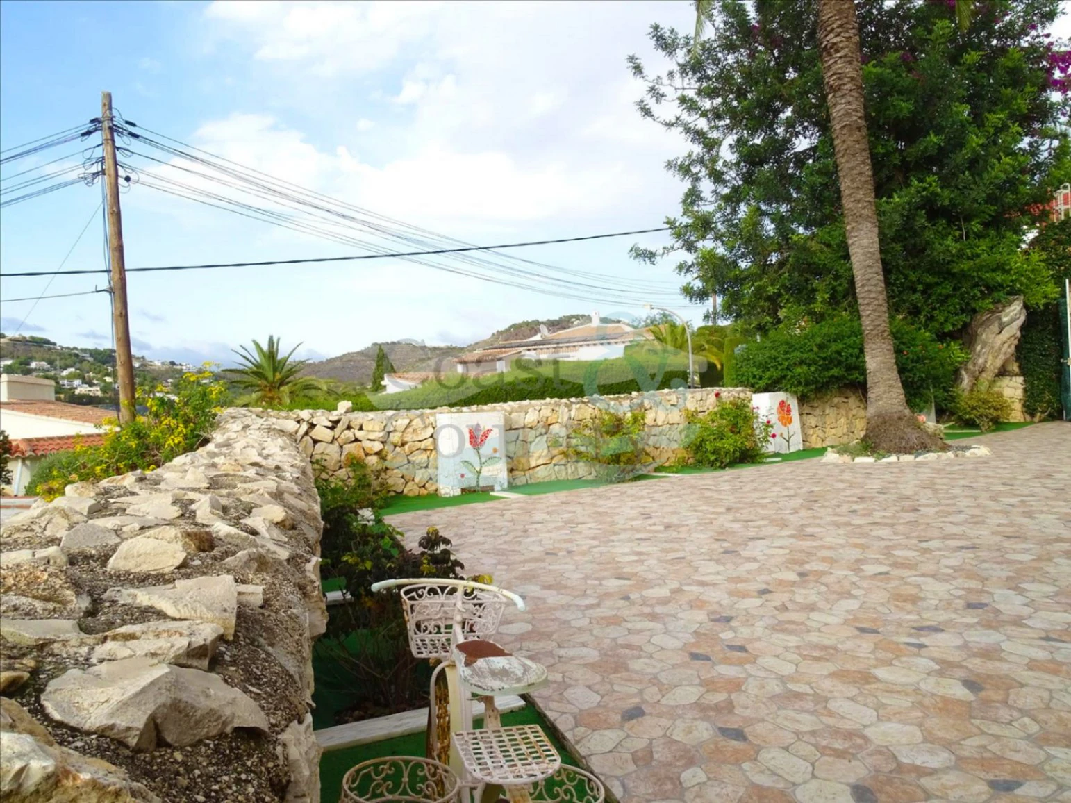 Villa with Independent Apartments and Panoramic Views
