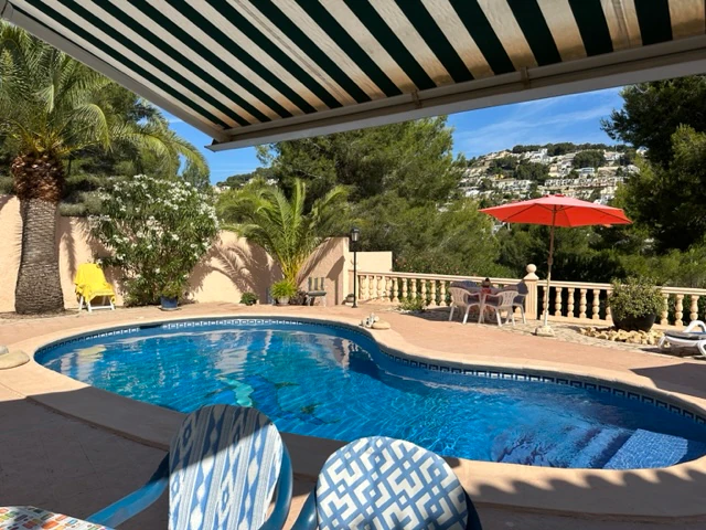 Belle Villa À Moraira