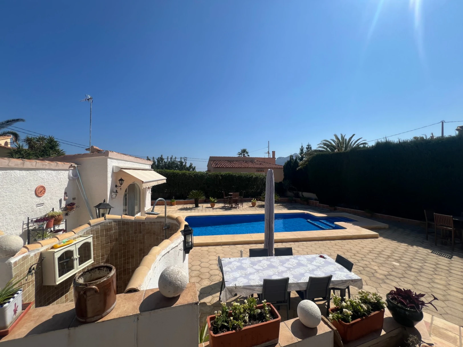 Villa for sale with 3 bedrooms and a pool in Calpe, Alicante.