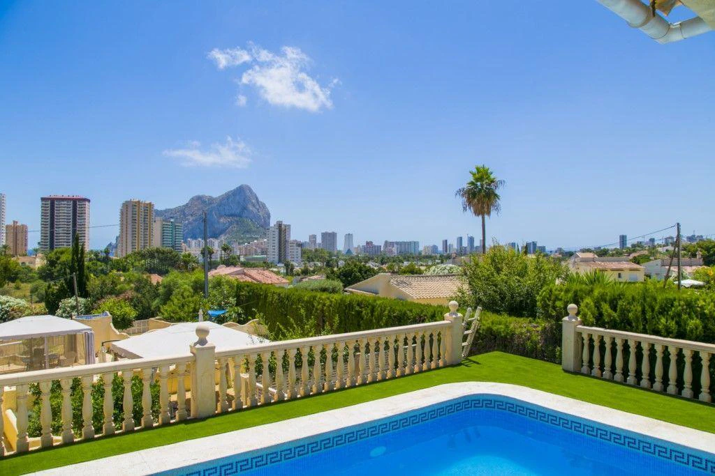 Charming 3-Bedroom Casa with Private Pool in Calpe