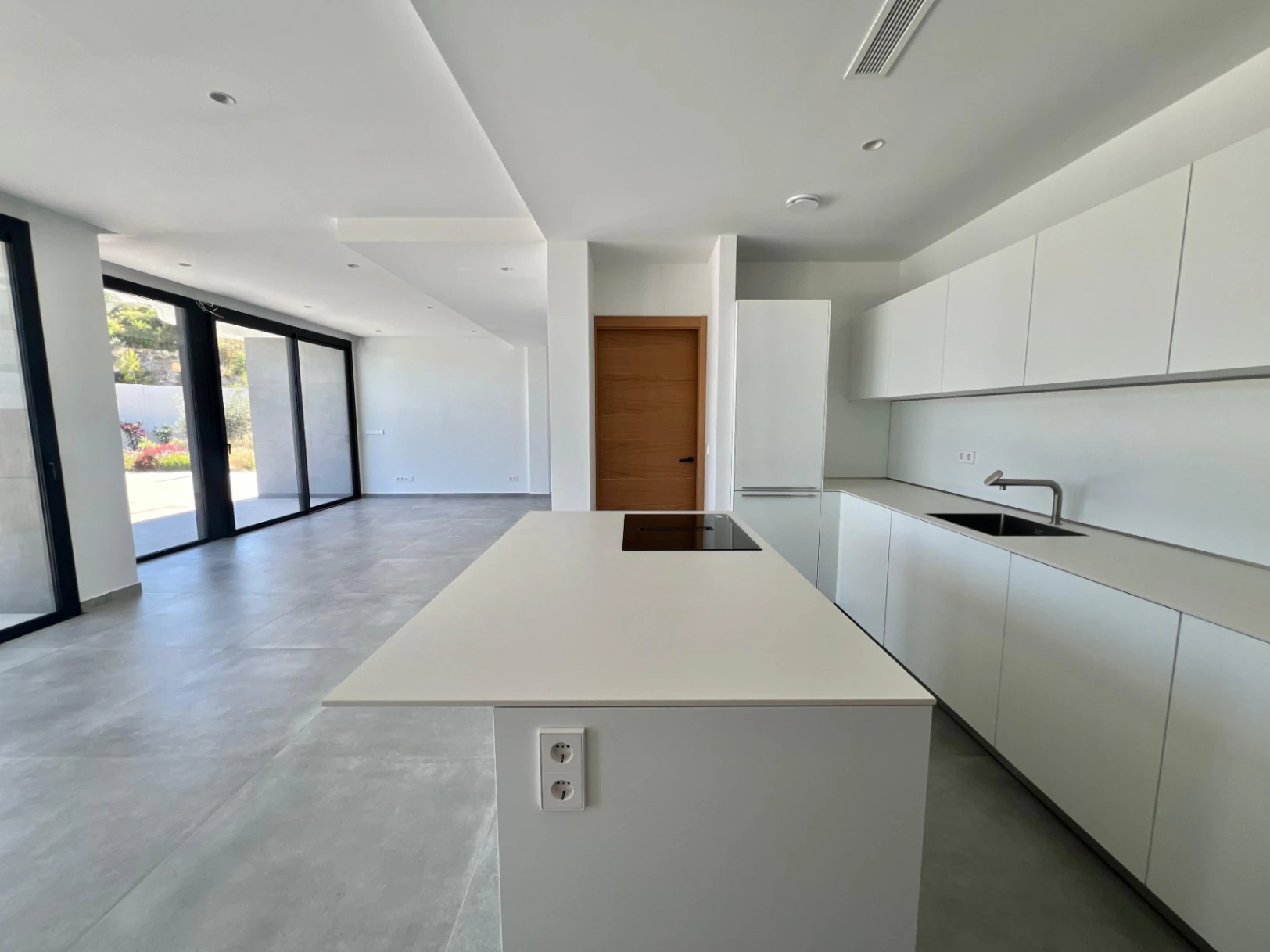 Exclusieve moderne villa te koop in Moraira