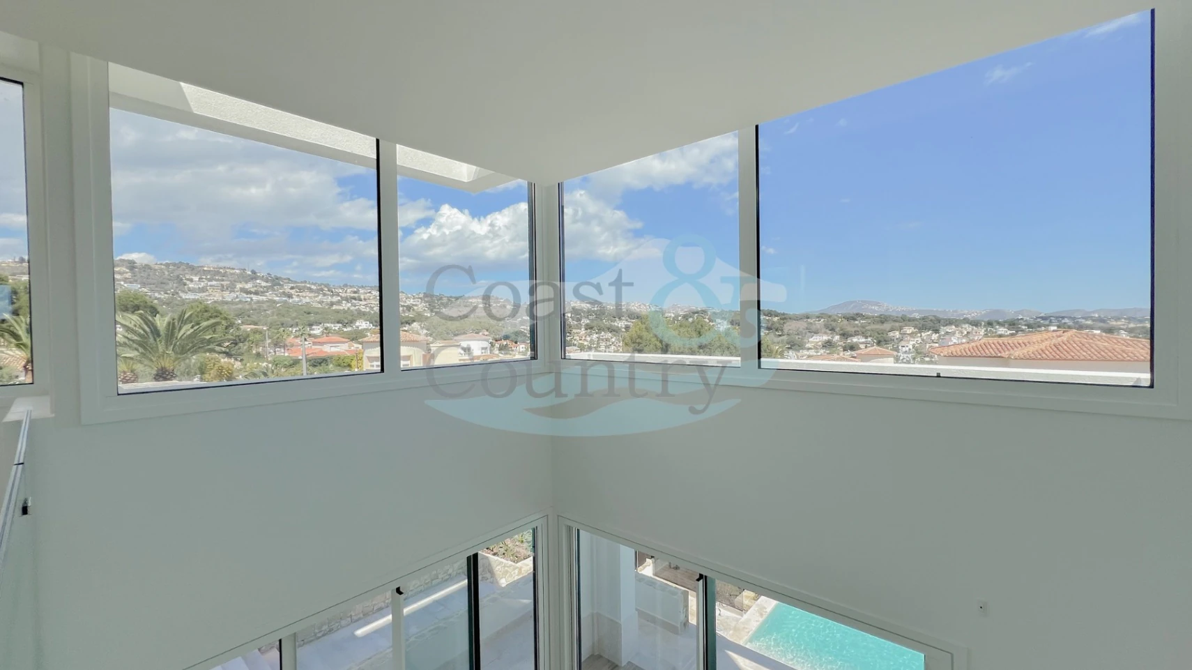Spectacular villa for sale in Calpe.