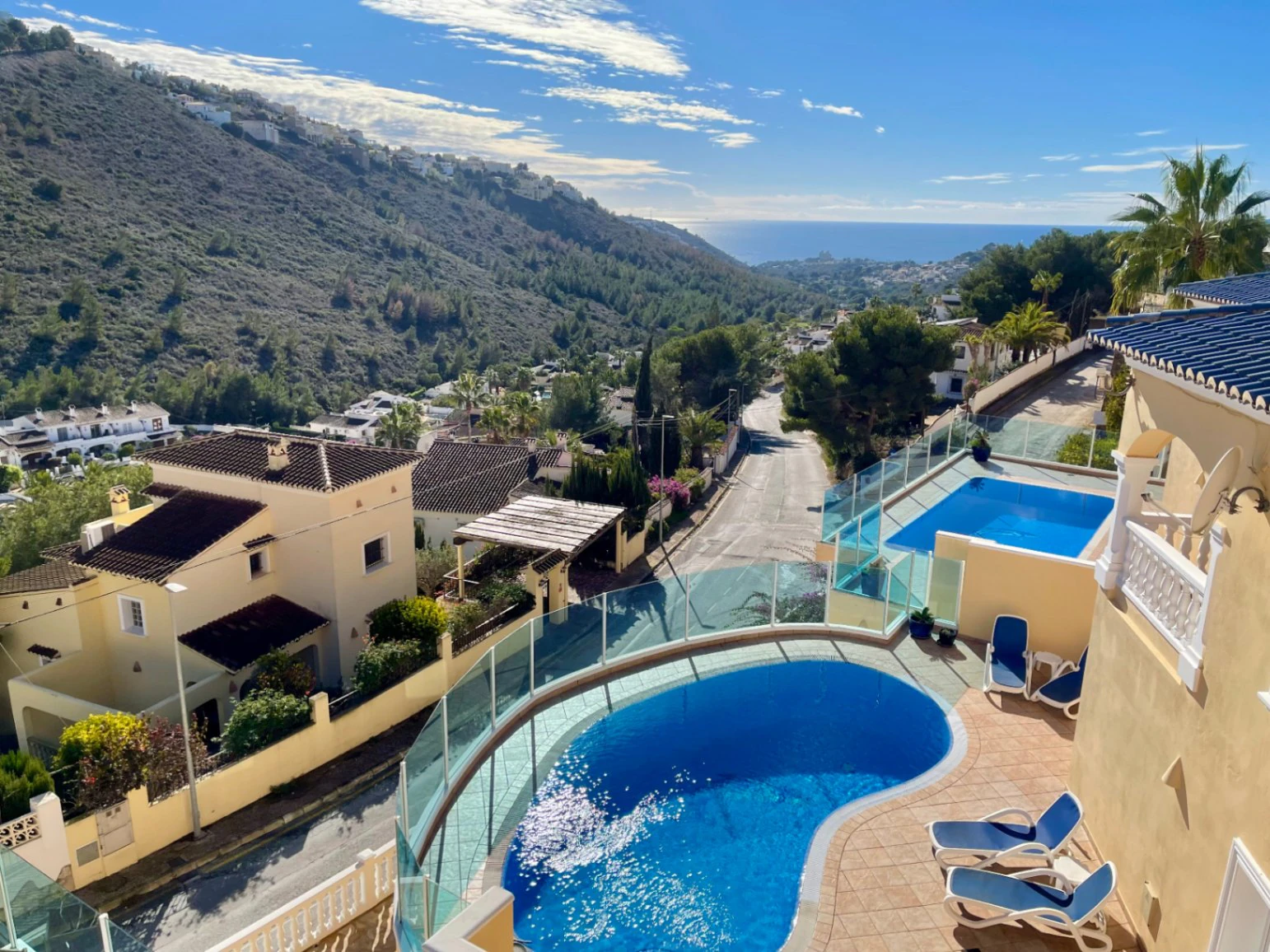 Your Mediterranean retreat. Villa with sea views in Benitachell
