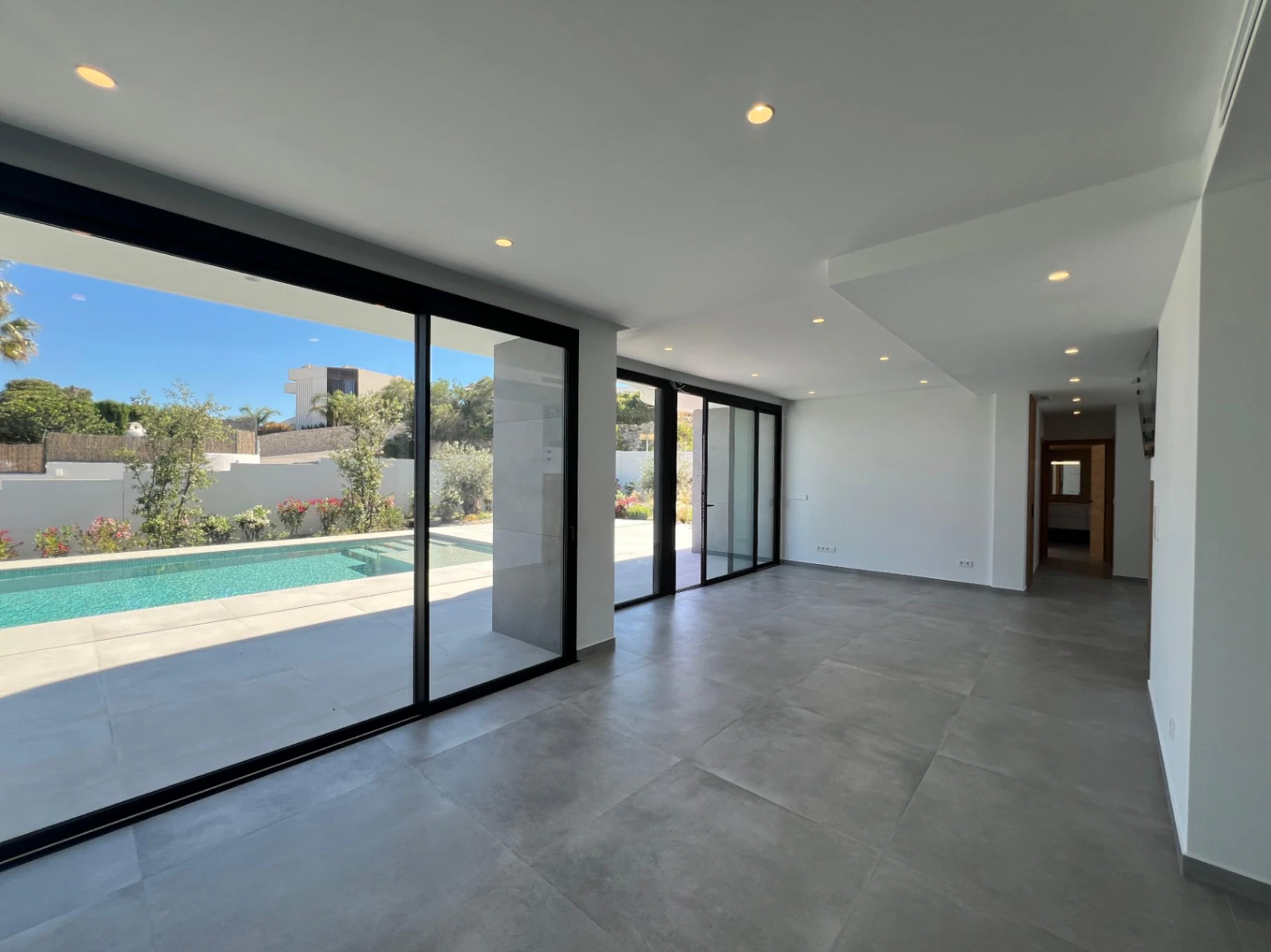 Exclusieve moderne villa te koop in Moraira
