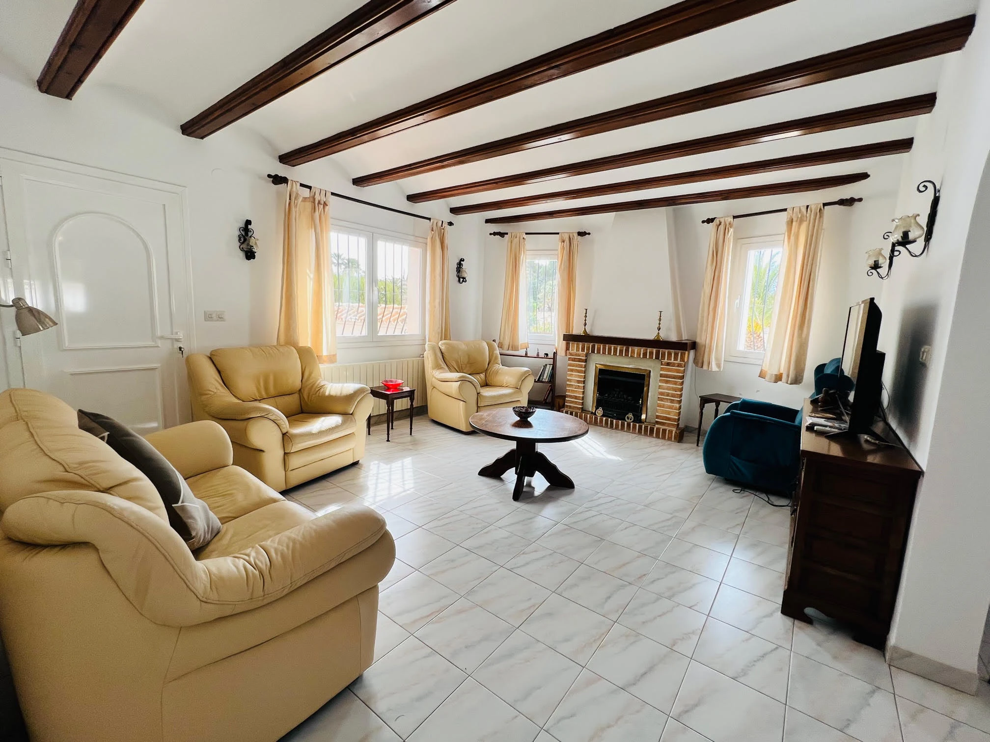 Charmante villa met zwembad te koop - Benissa