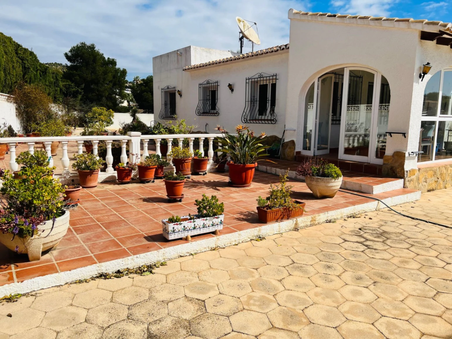 Charmante villa met zwembad te koop - Benissa