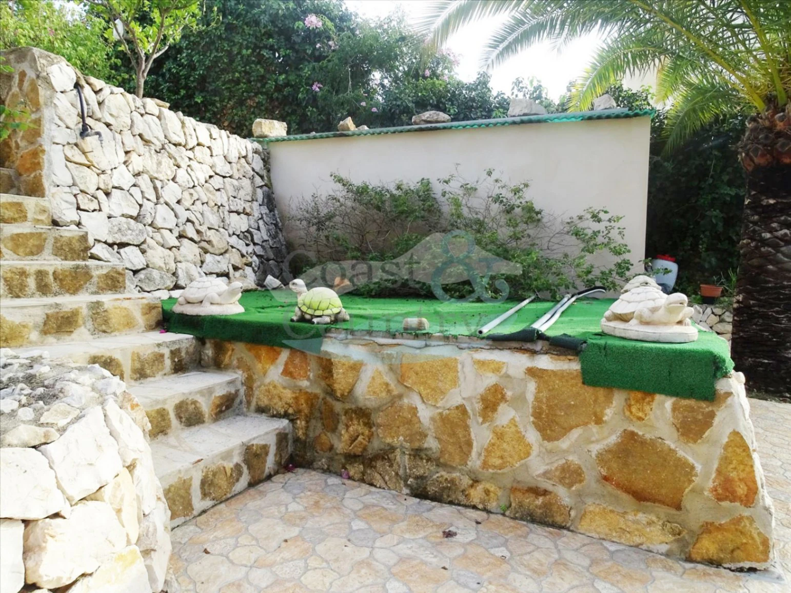 Villa with Independent Apartments and Panoramic Views