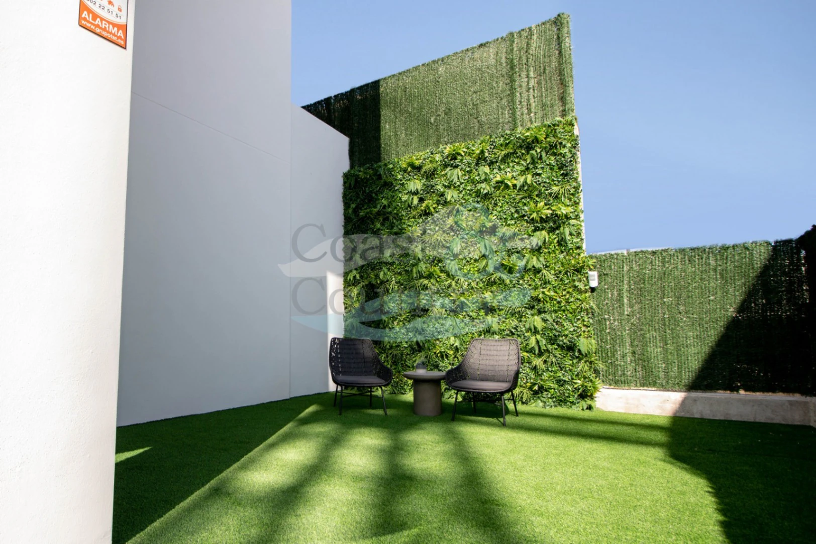 Modern Villa with Pool and Garden in Finestrat