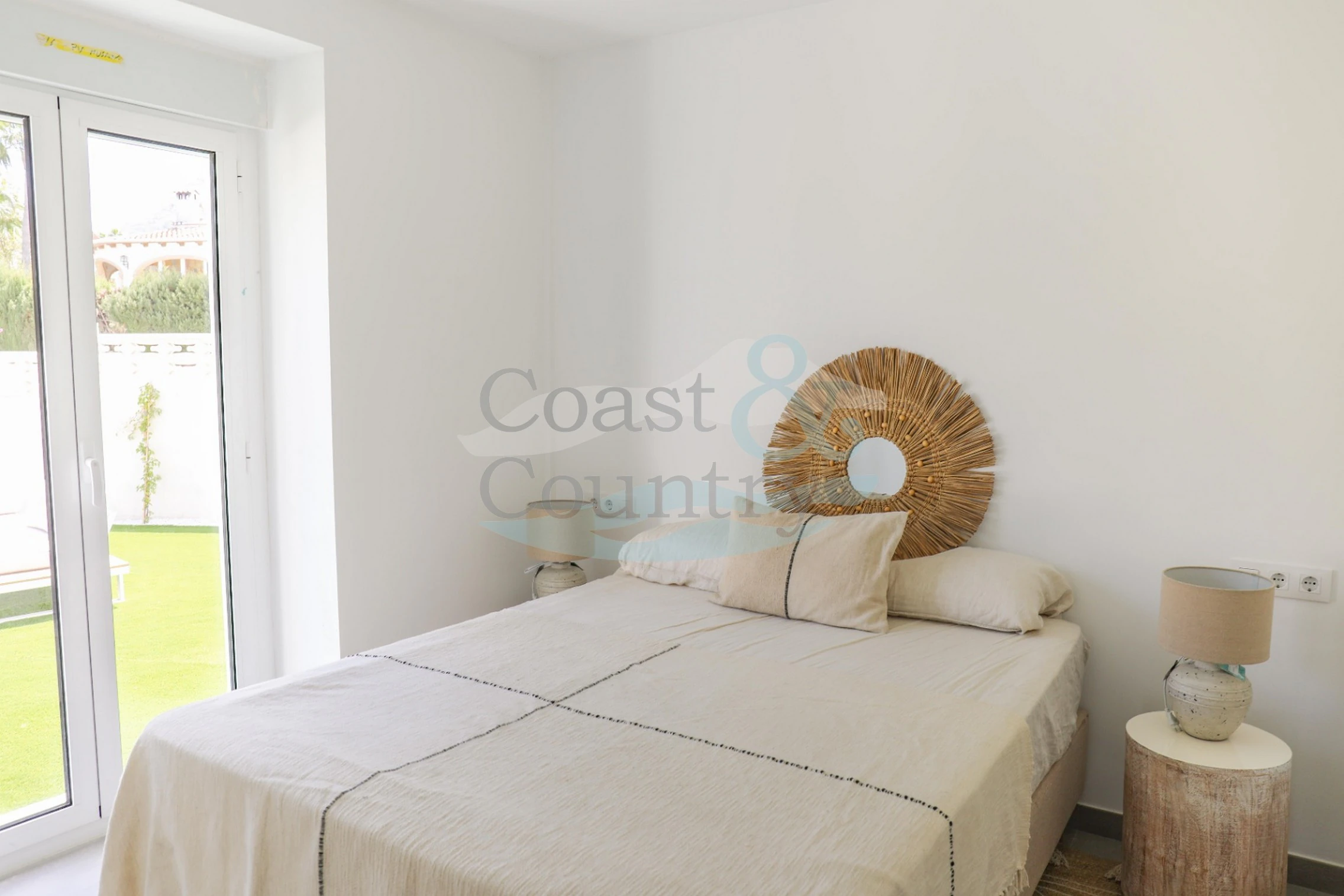 Elegant ground floor flat with private garden Dénia