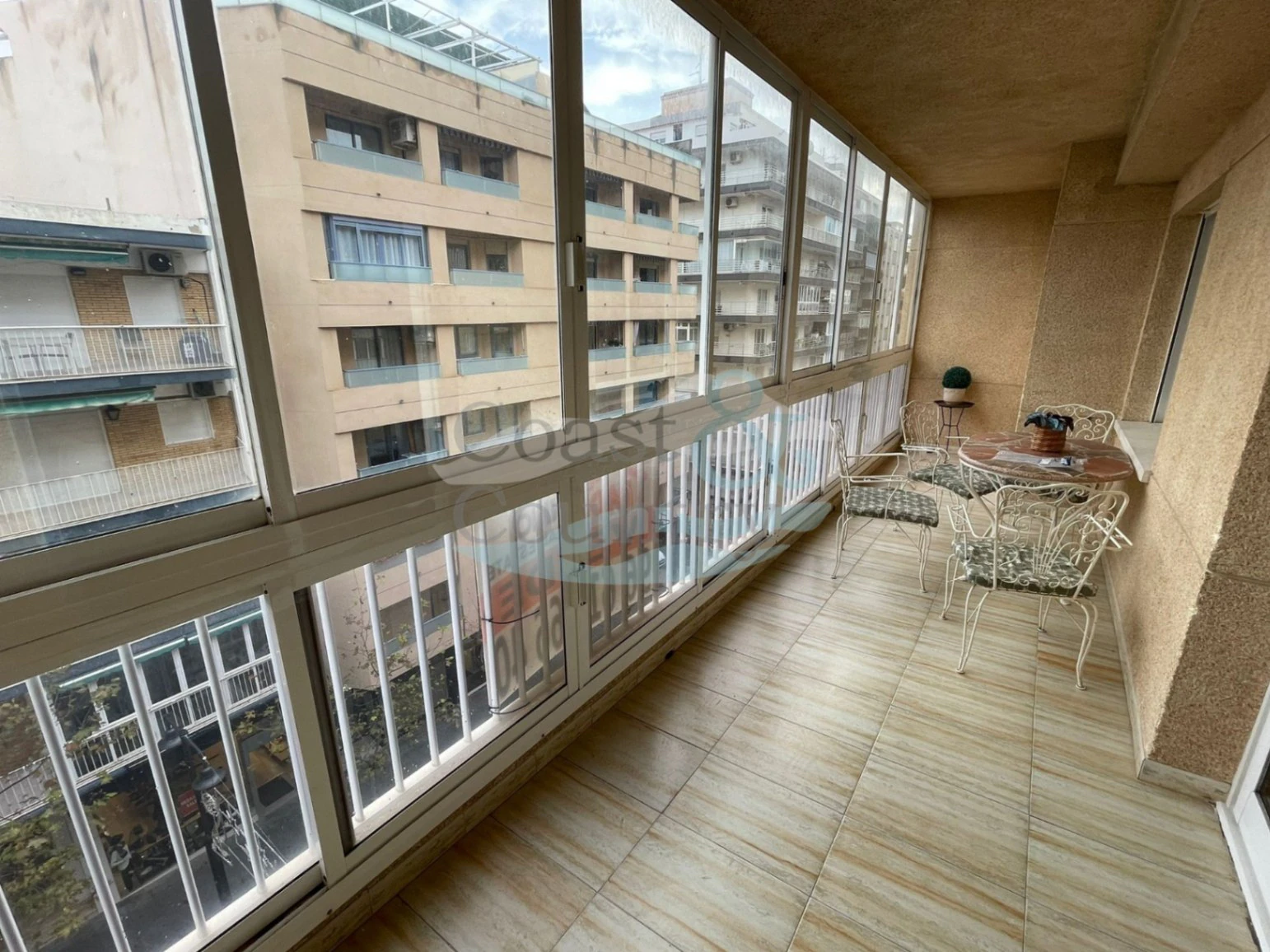 Stunning Spacious Central Apartment in Calpe, Steps from the Beach