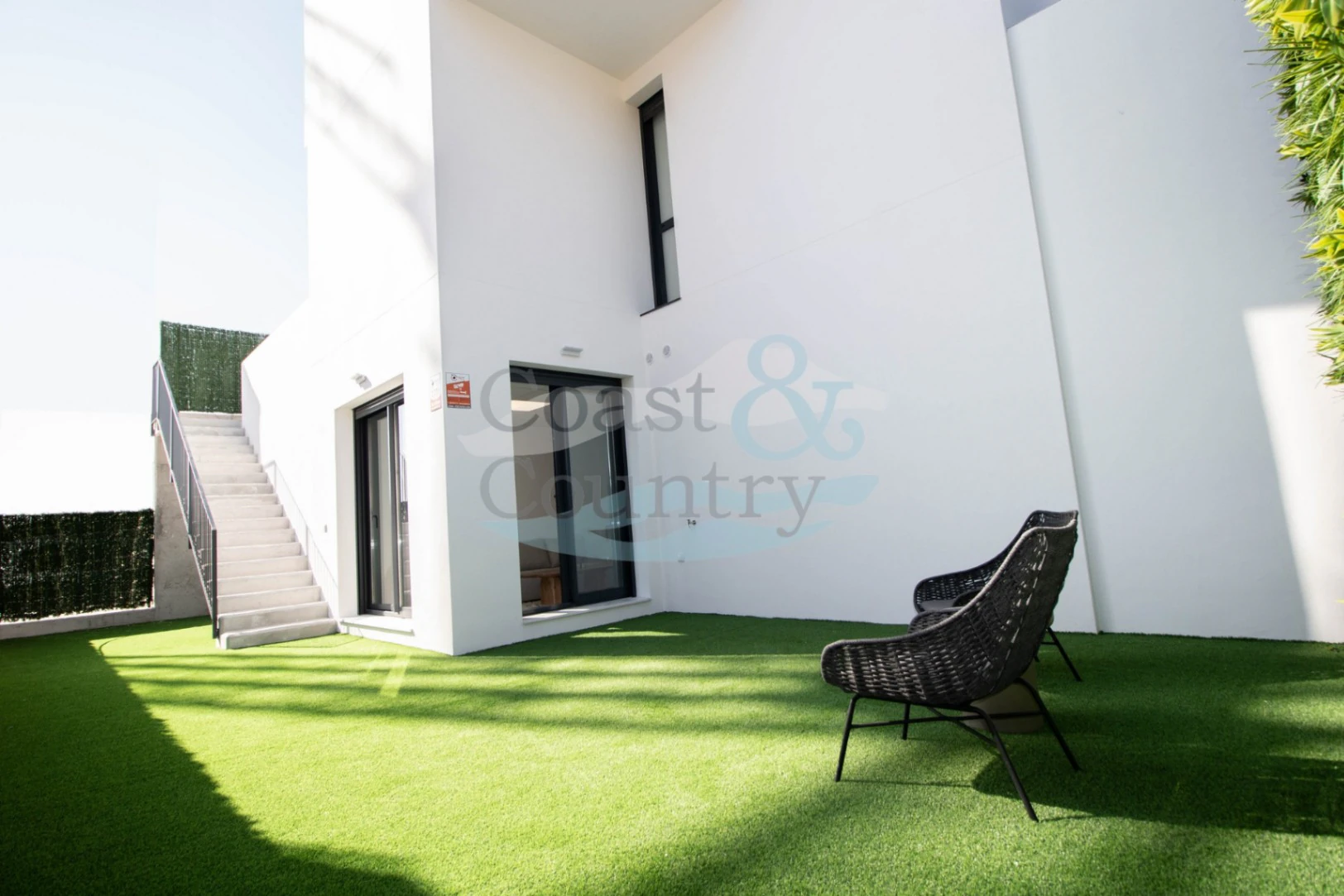 Modern Villa with Pool and Garden in Finestrat