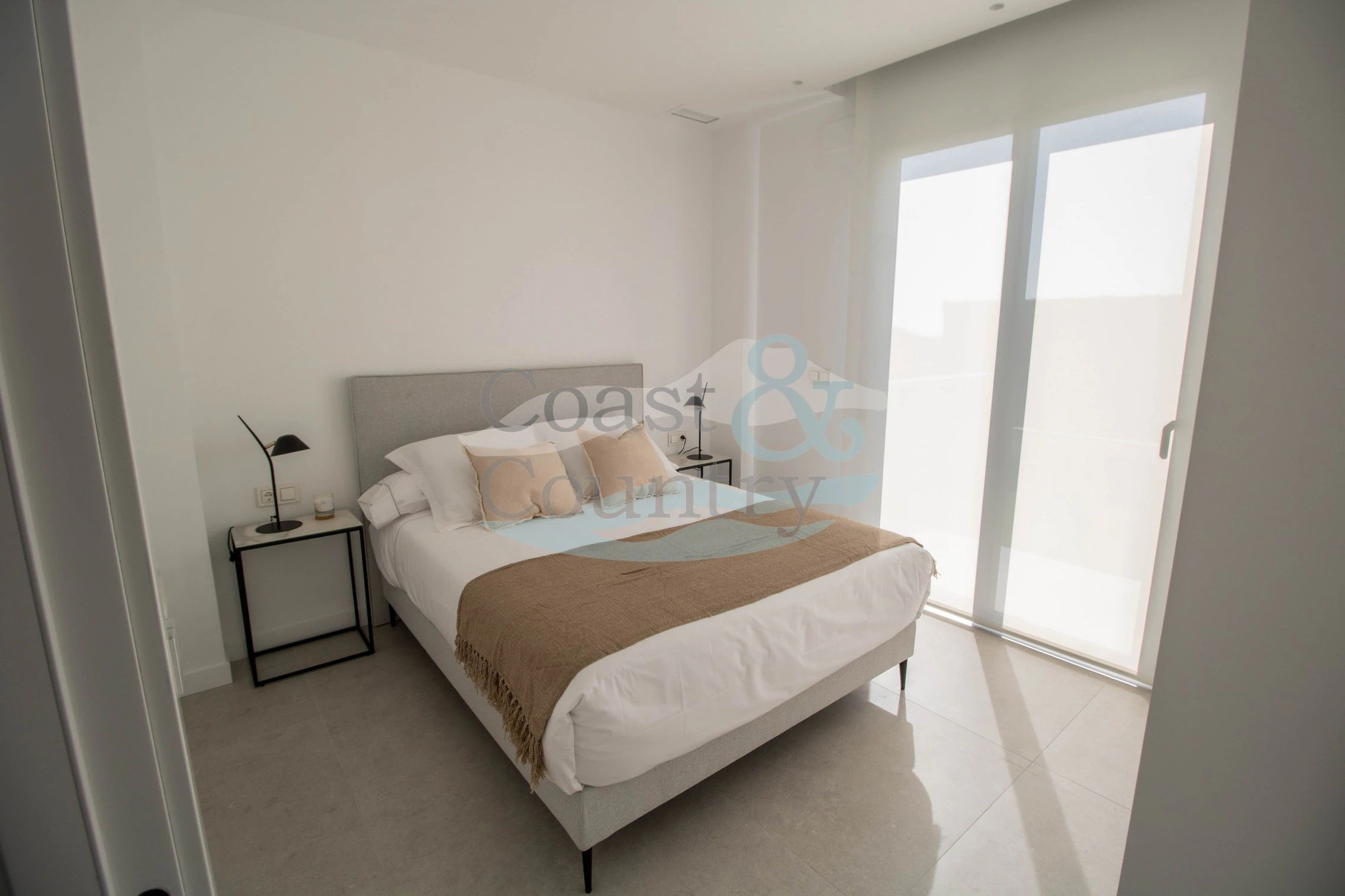 Modern Villa with Pool and Garden in Finestrat