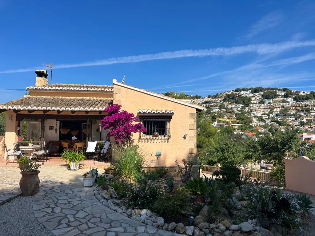 Belle Villa À Moraira