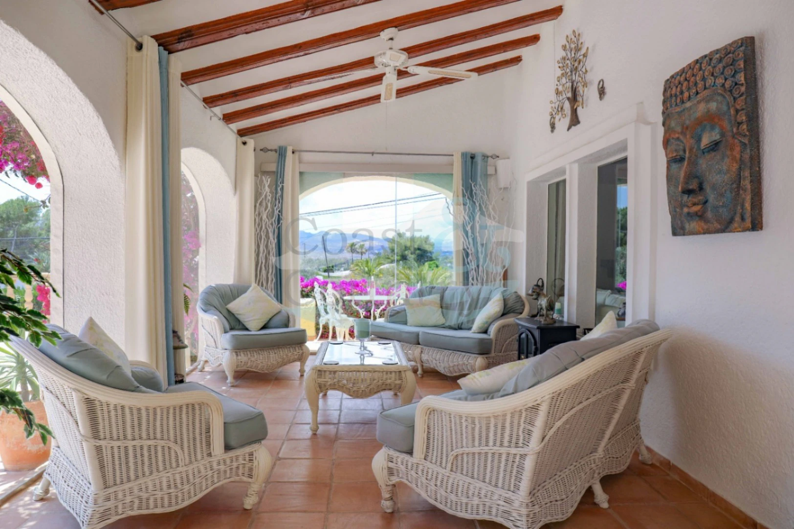 Prachtige villa op Montgo: weids uitzicht en tijdloze elegantie