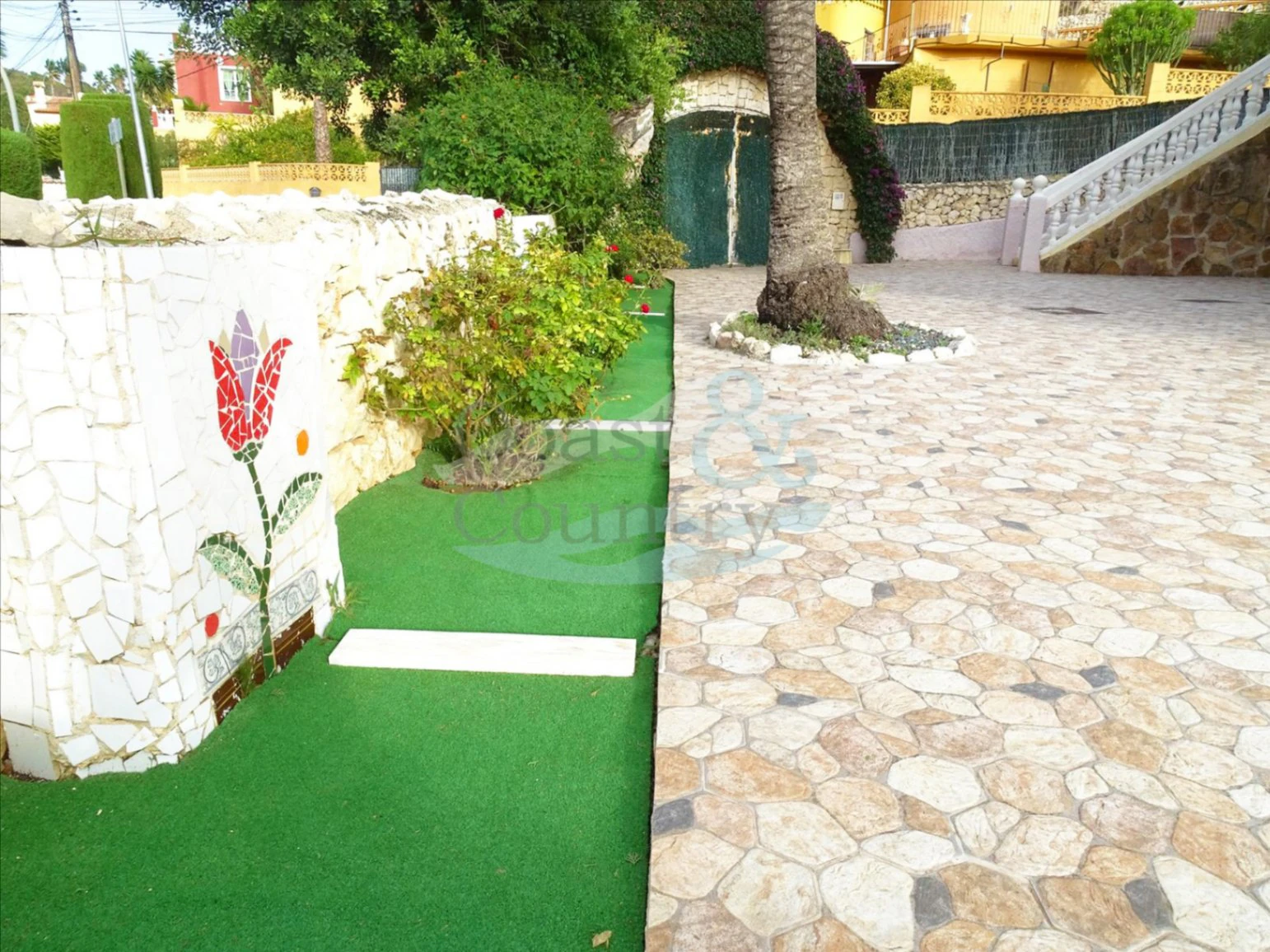 Villa with Independent Apartments and Panoramic Views