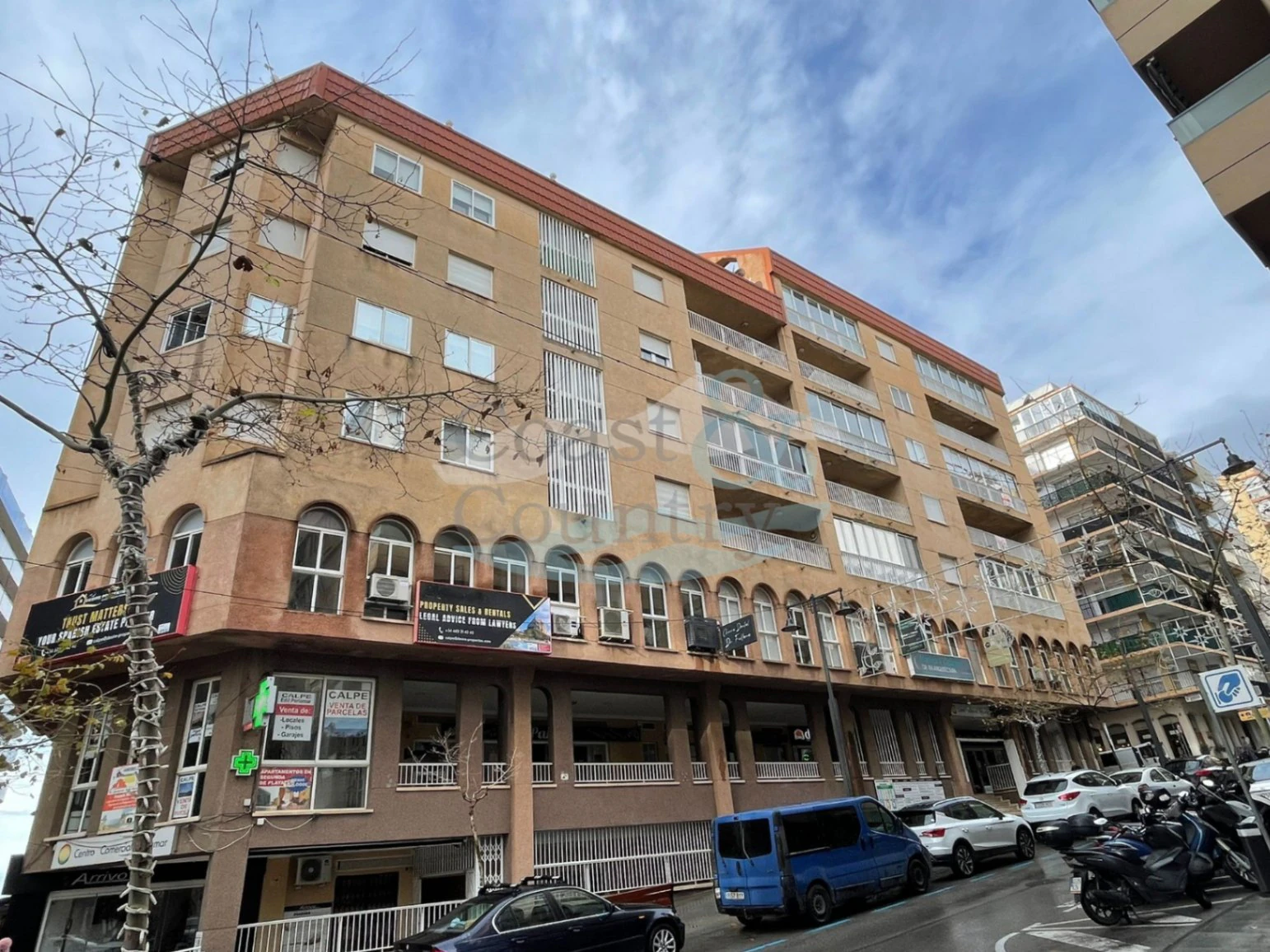 Stunning Spacious Central Apartment in Calpe, Steps from the Beach
