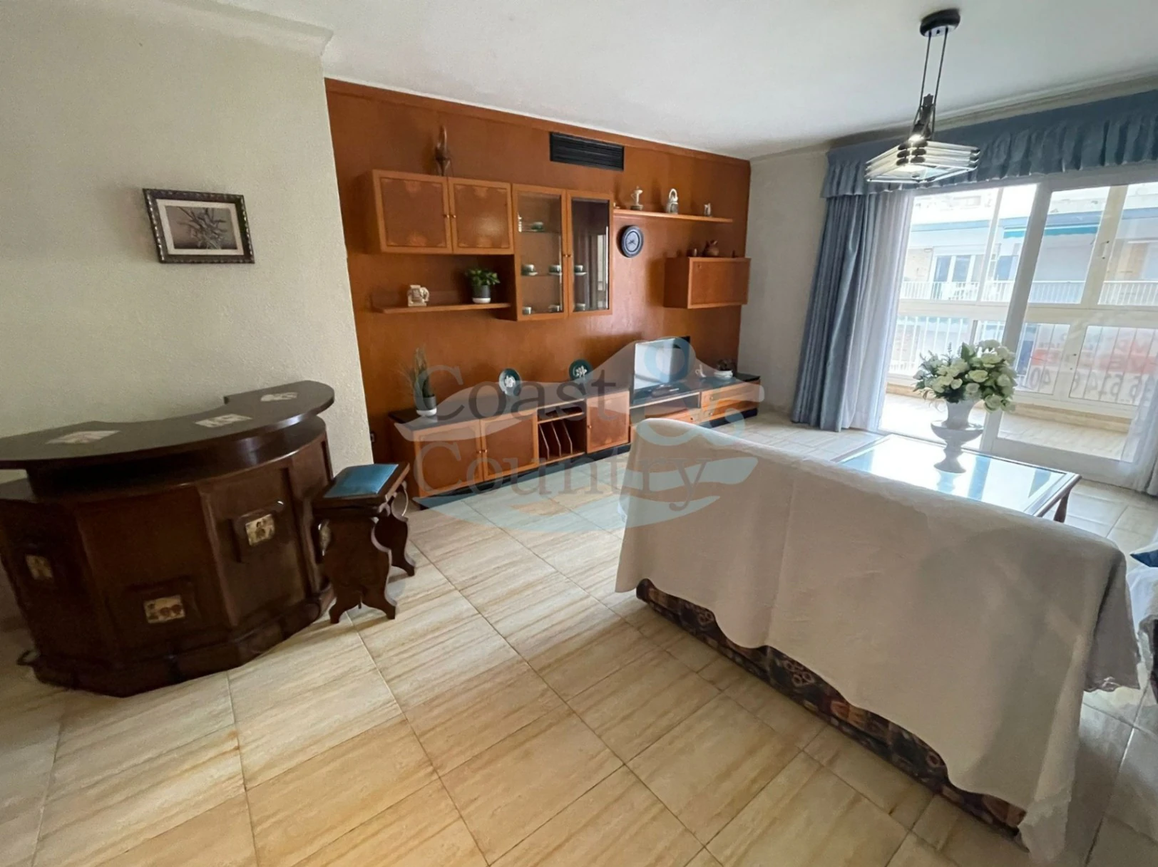 Stunning Spacious Central Apartment in Calpe, Steps from the Beach
