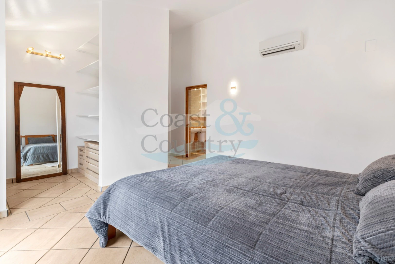 Stunning villa for sale in Murla