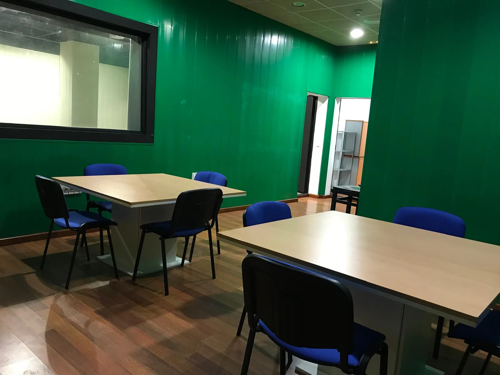 GREAT COMMERCIAL SPACE OPPORTUNITY FOR MULTIPLE USES WITH AN INCREDIBLE LOCATION