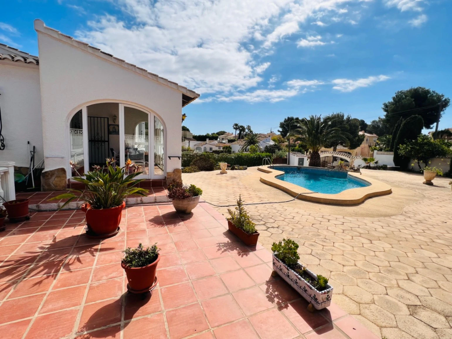 Charmante villa met zwembad te koop - Benissa