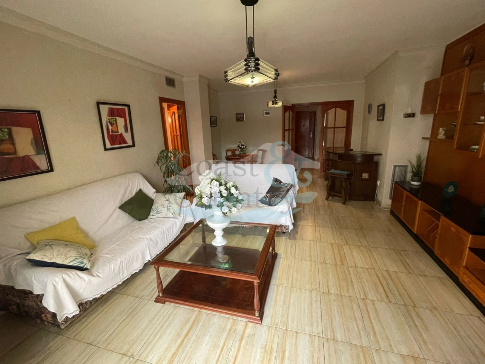 Stunning Spacious Central Apartment in Calpe, Steps from the Beach