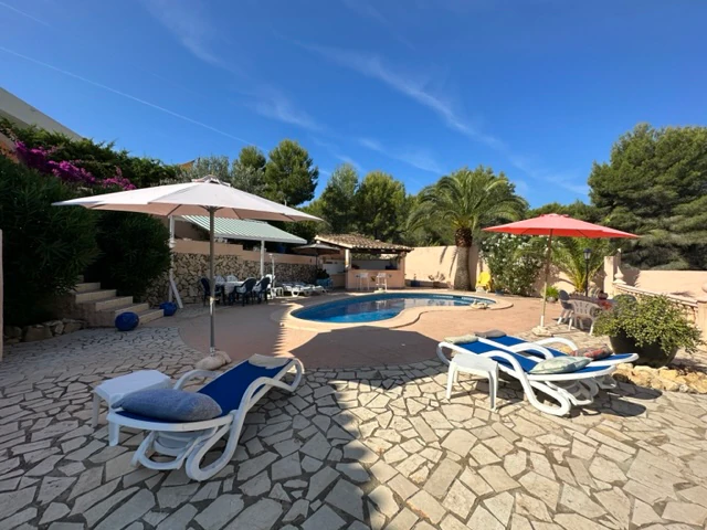 Belle Villa À Moraira