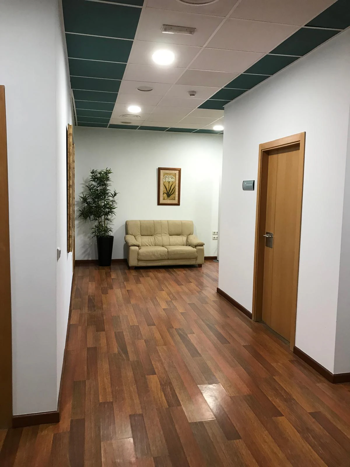 GREAT COMMERCIAL SPACE OPPORTUNITY FOR MULTIPLE USES WITH AN INCREDIBLE LOCATION