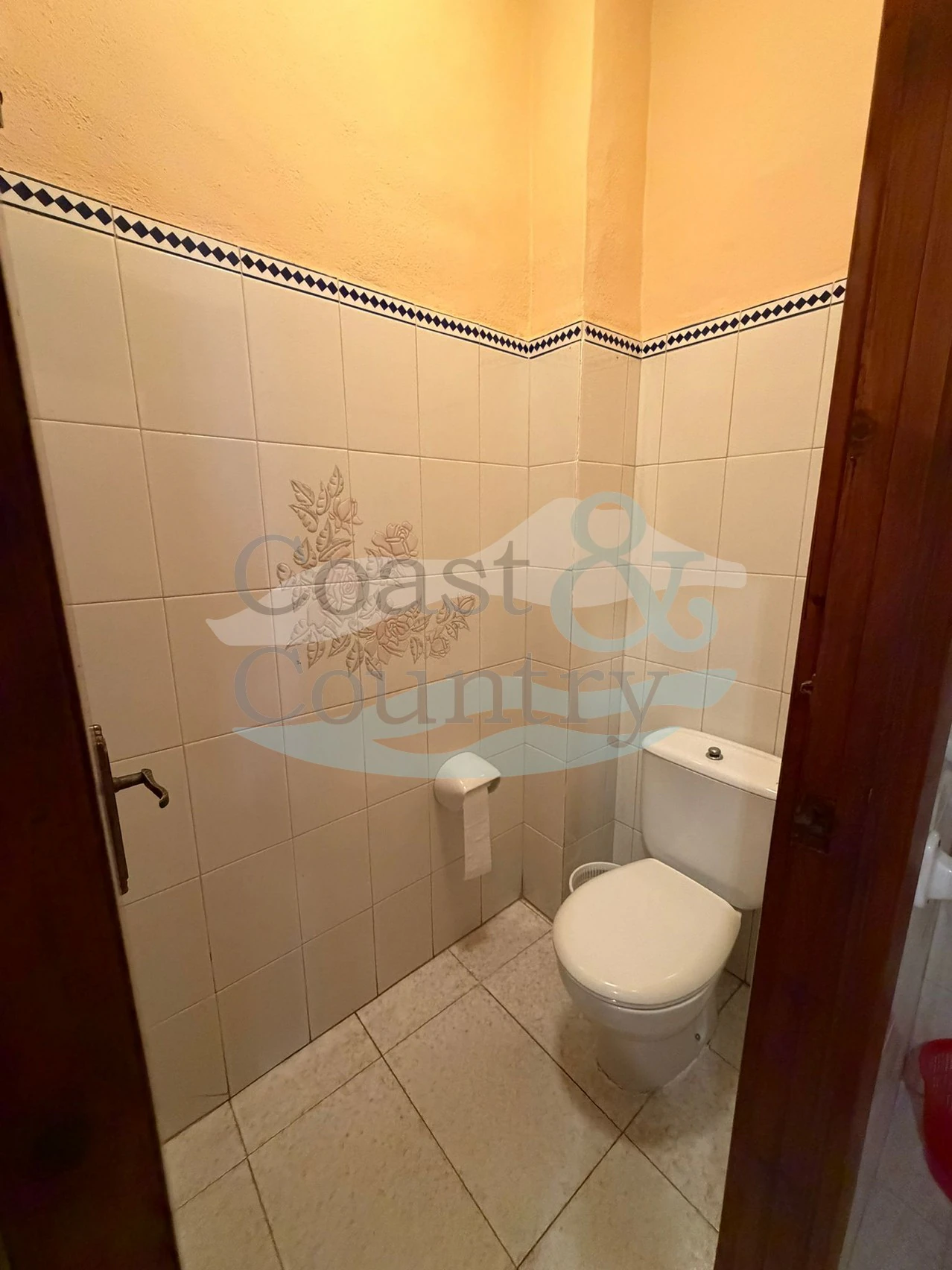 Commercieel te koop in Moraira - 81 m² met airconditioning
