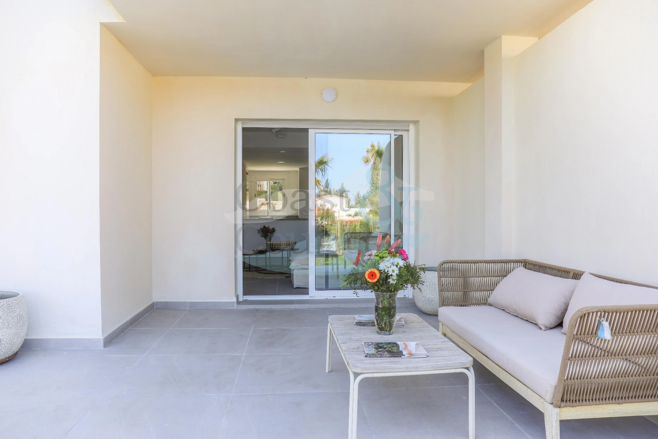 Elegant ground floor flat with private garden Dénia