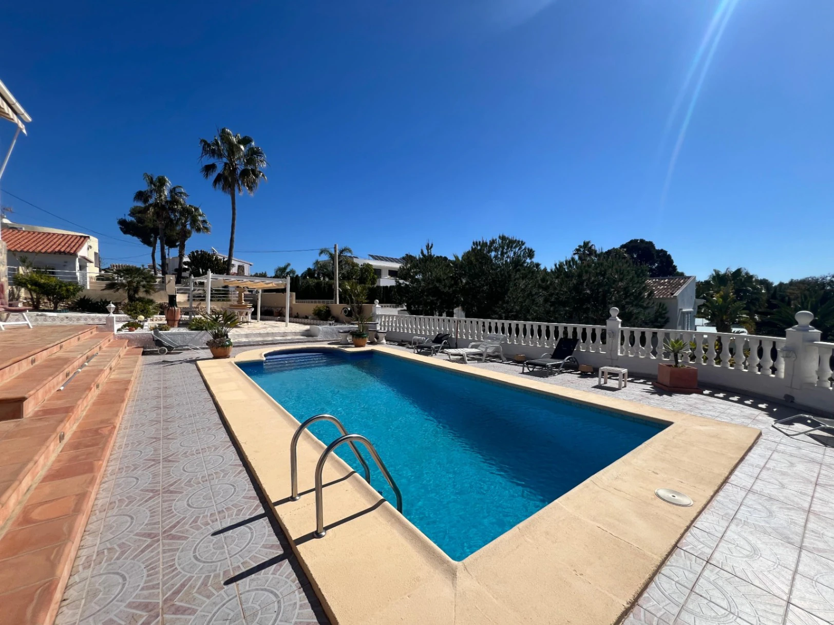 Vente de villa traditionnelle de 4 chambres avec piscine à Benissa