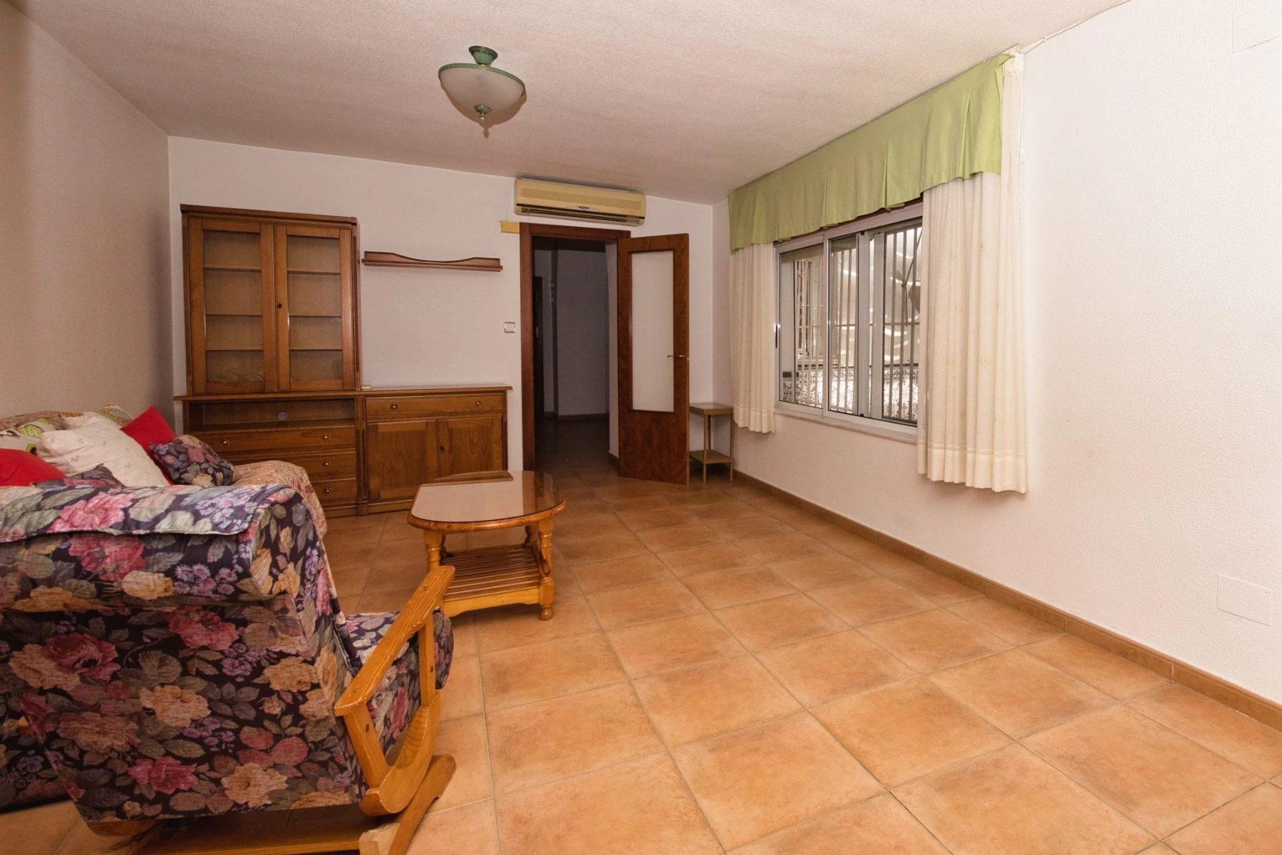 Villa for sale in Benijofar