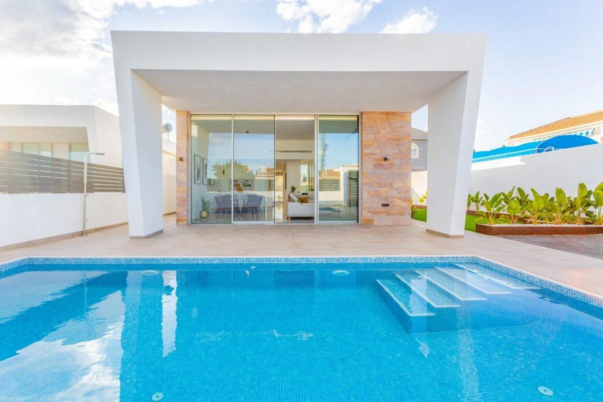 For Sale. Villa en Torrevieja