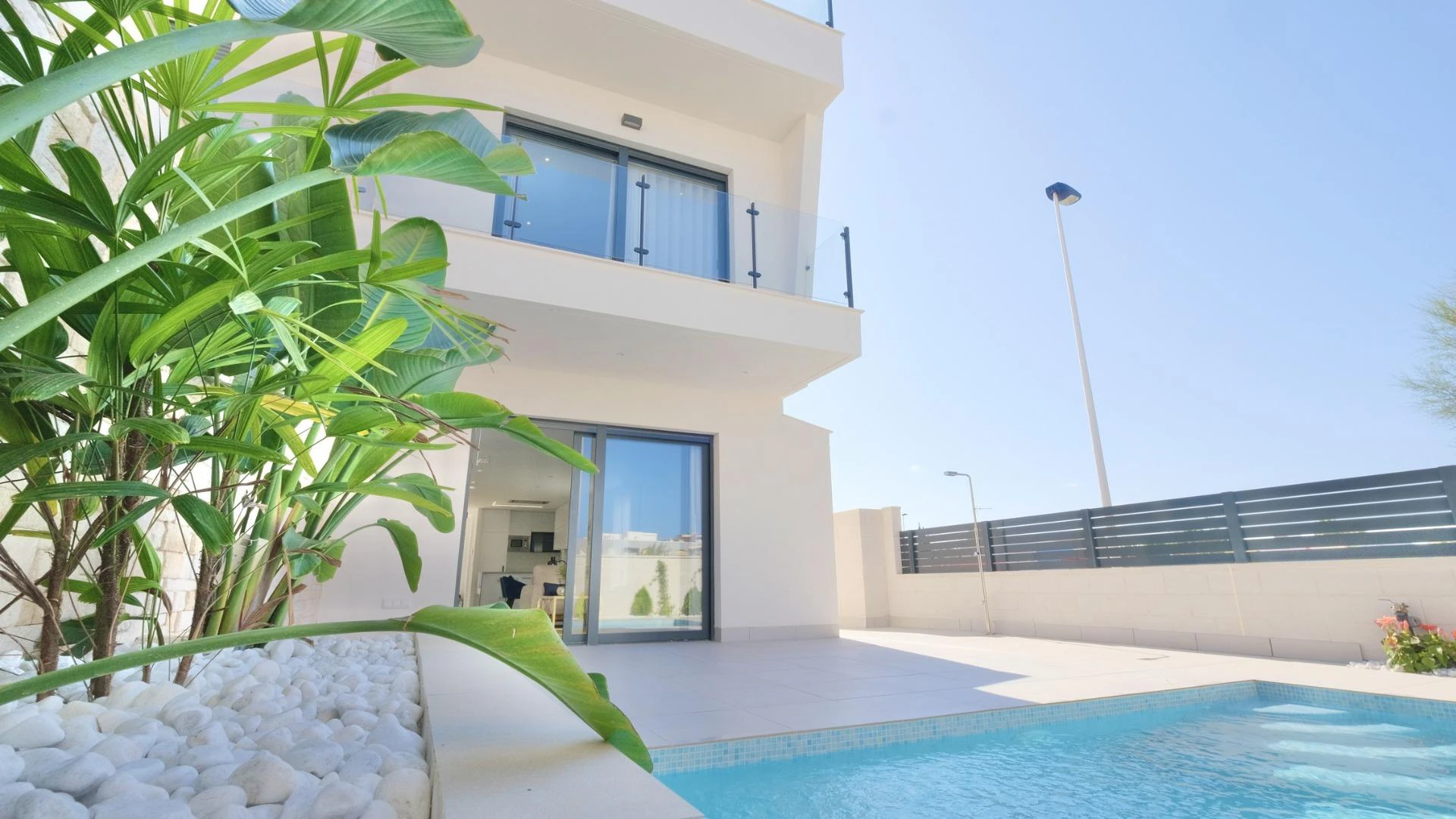 N6320 - Verkoop. Villa in Guardamar del Segura