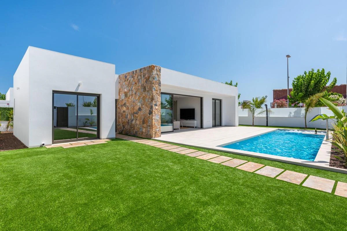 N7362 - For Sale. Villa in Los Alcazares