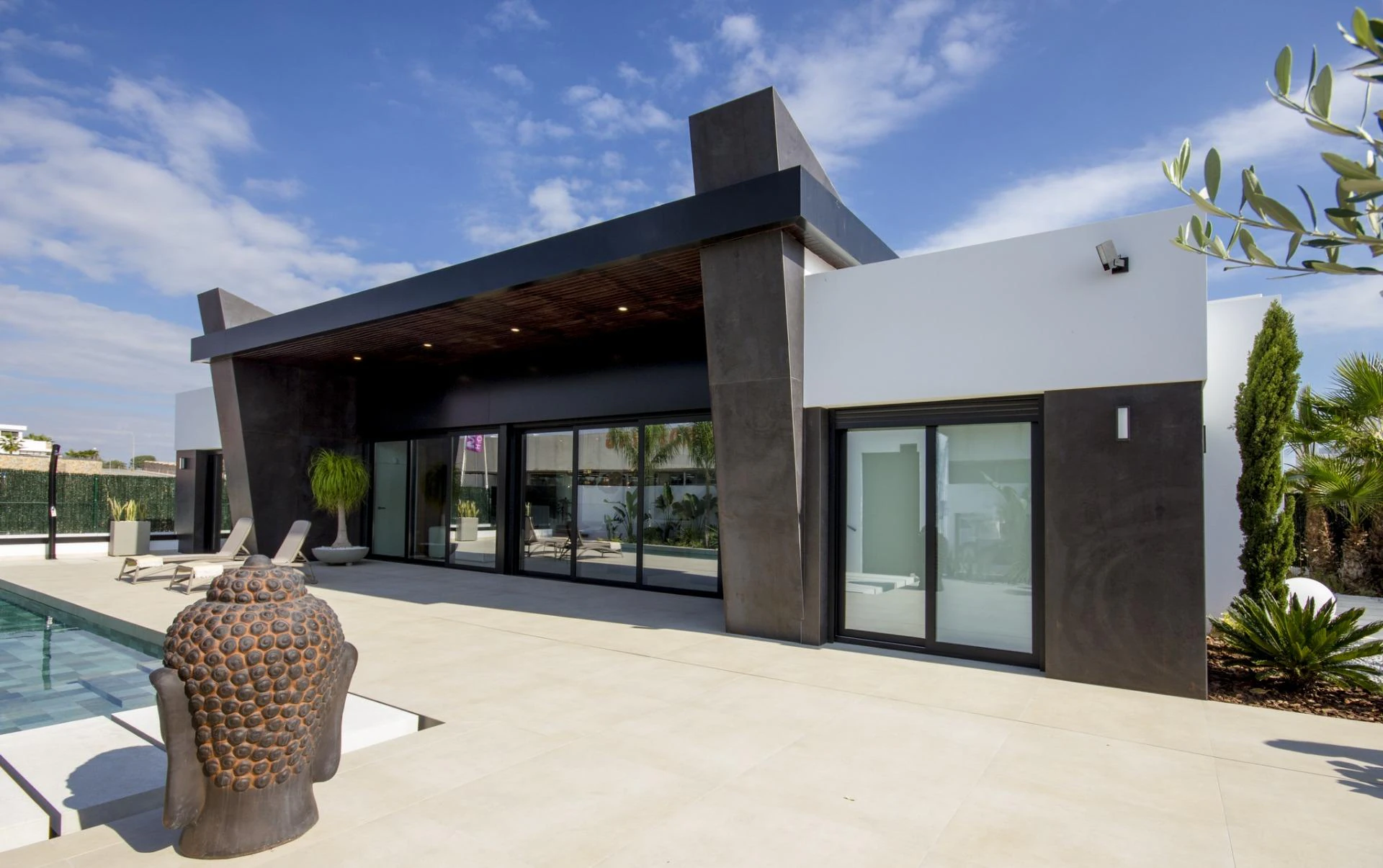 For Sale. Villa in Rojales