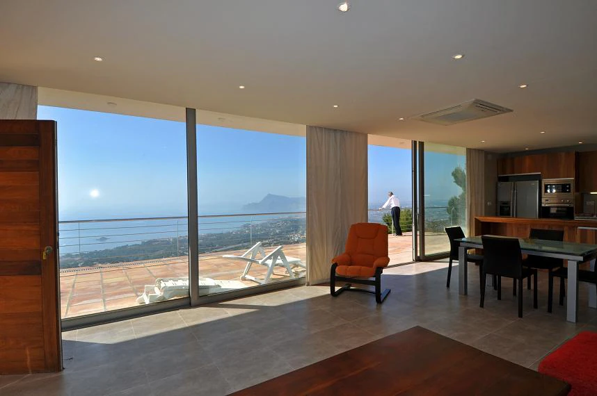 Villa with incredible direct sea views in Altea.